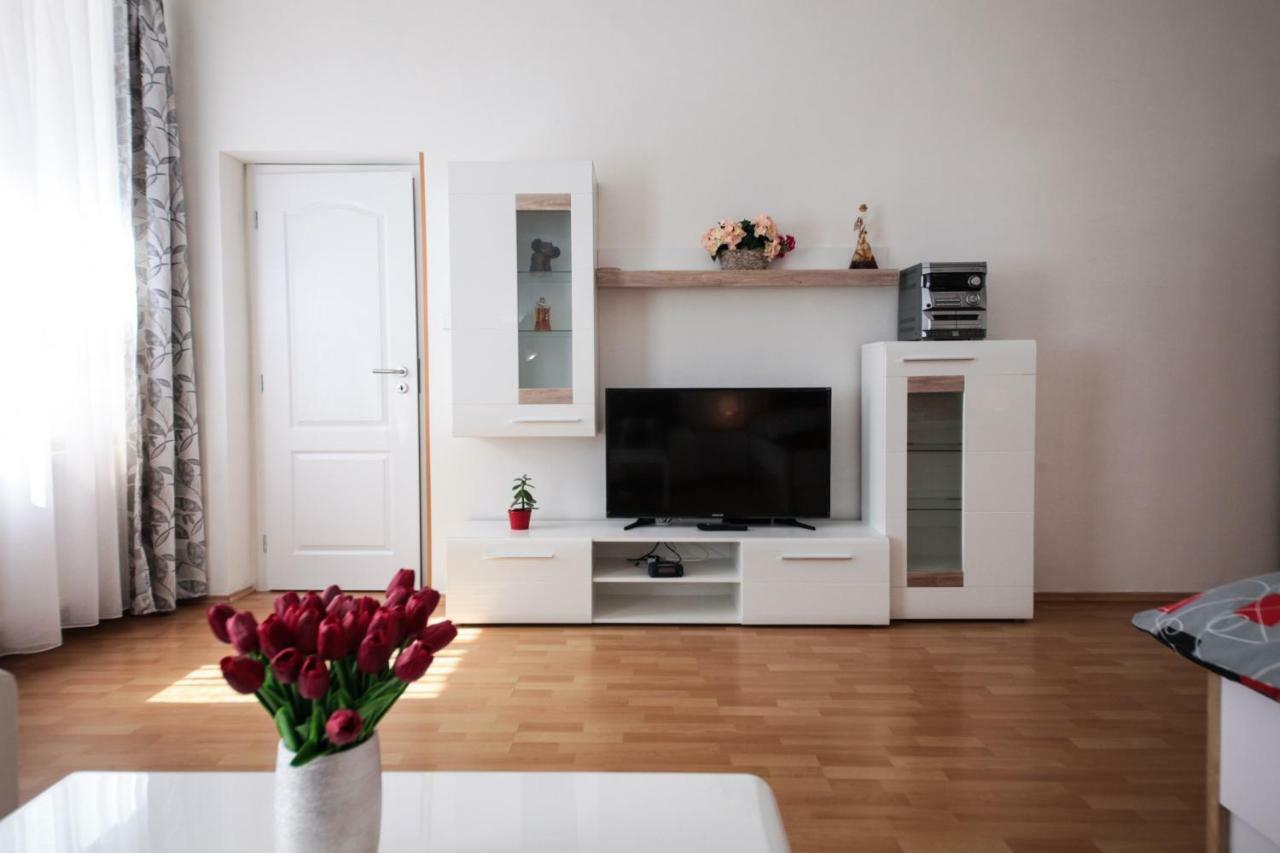 Family Duplex On Wenceslas Square Leilighet Praha Eksteriør bilde