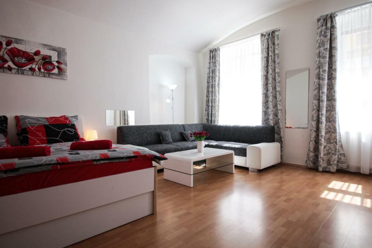 Family Duplex On Wenceslas Square Leilighet Praha Eksteriør bilde